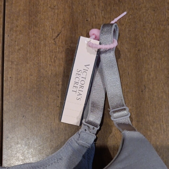 Victoria's Secret Light Gray Bra - Picture 2 of 5
